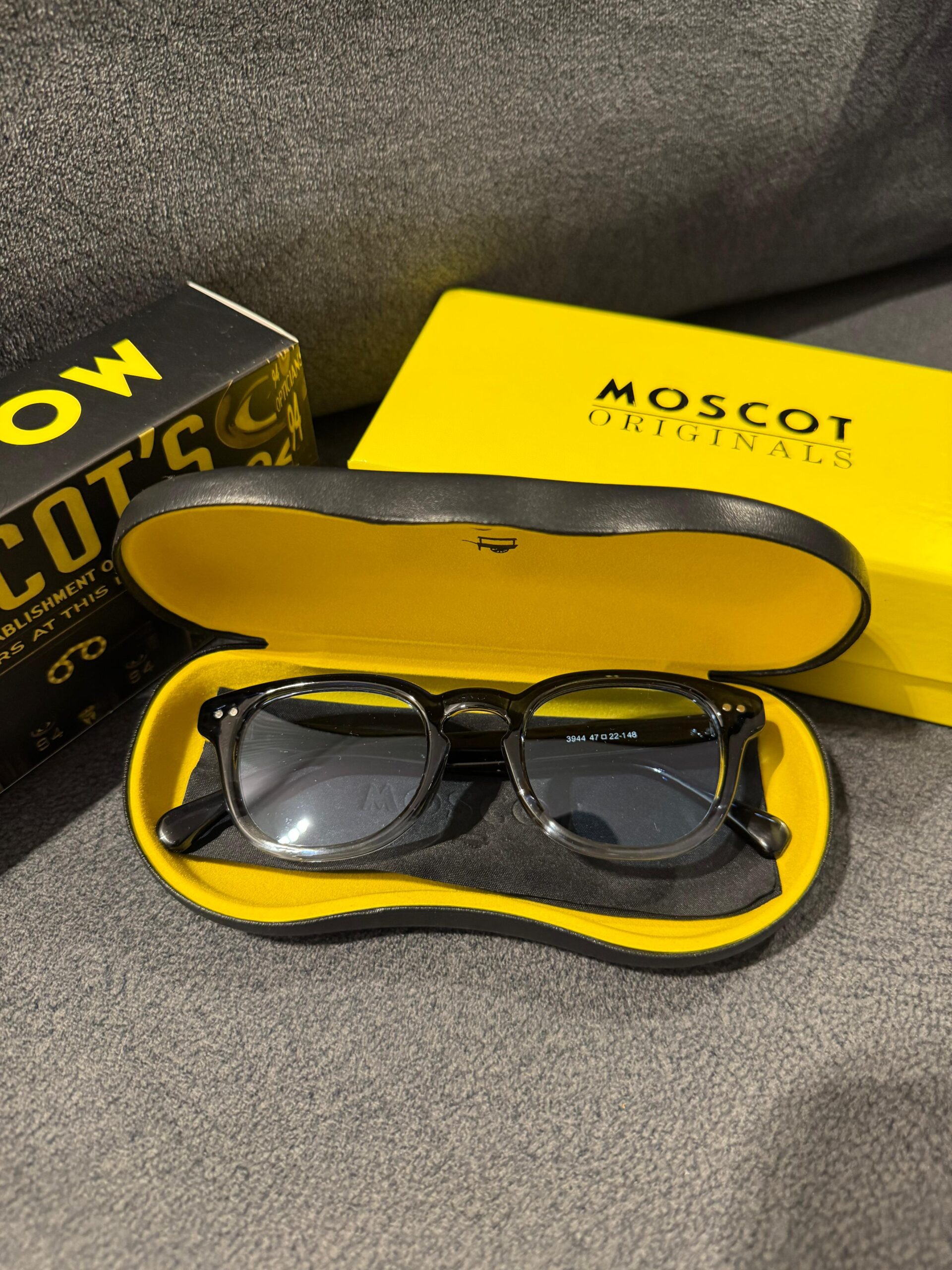 MOSCOT Hawai Sunglasses