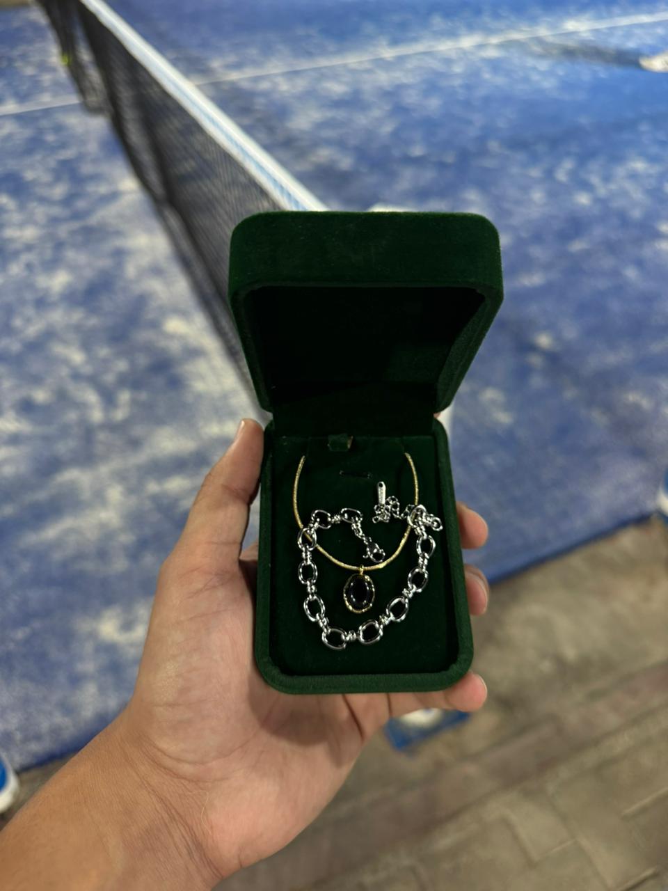 Pack Moonstone Gold Black + Bracelet Old Money